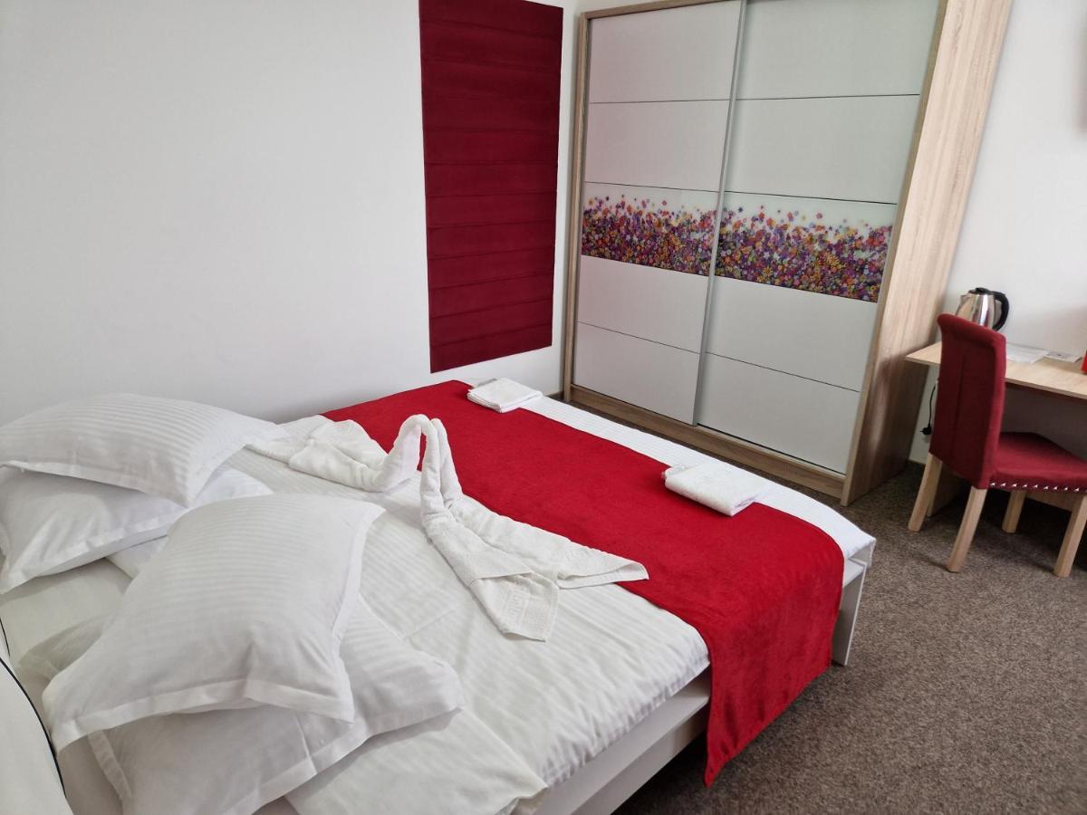 Antik House Aparthotel Cornu de Jos Exterior photo