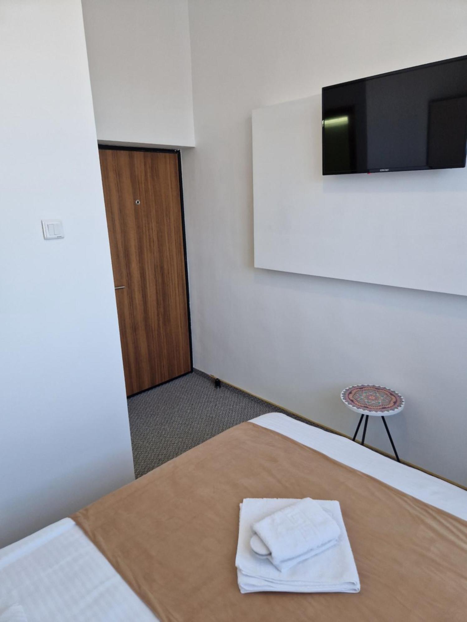 Antik House Aparthotel Cornu de Jos Exterior photo